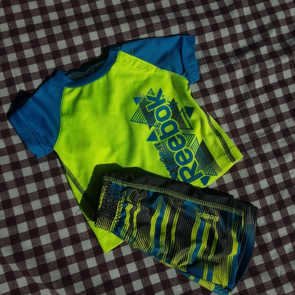 🍀3/15 Little baby boy Reebok Activewear Set size 0-3 - Picture 2 of 10